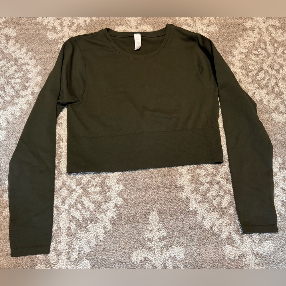 Aerie Olive Green Long Sleeve Crop Top💚